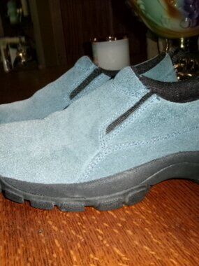 Lands End ladies 8 teal suede hiking slip on shoes